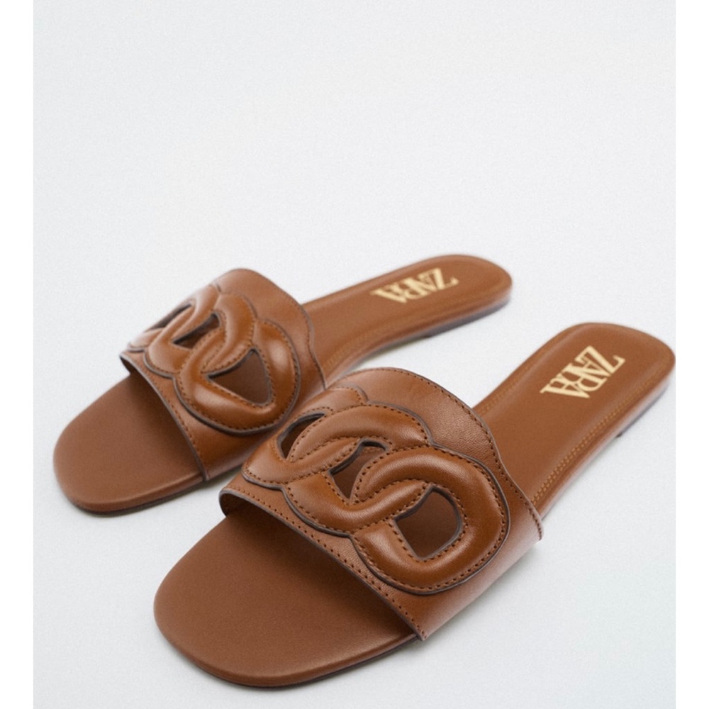 NWT Zara Raised Detail Leather Slides Size 6.5 - Picture 1 of 7